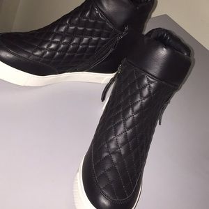 Steve Madden Platform Sneakers Size 10B !